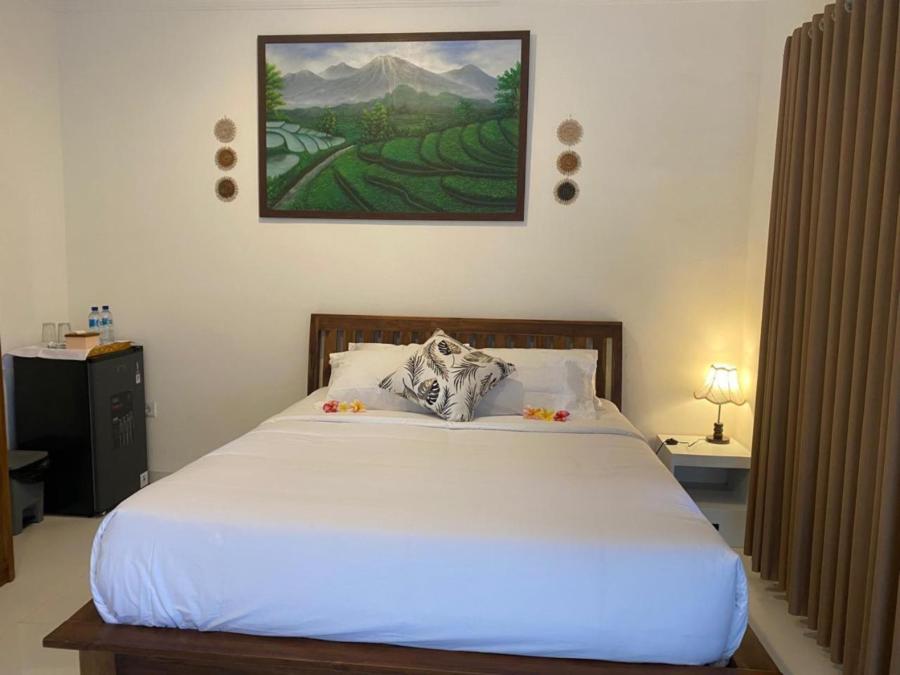 Manis Guest House Seminyak Pokoj fotografie